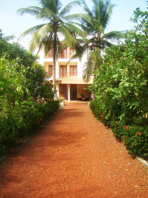 Bentota Homes Екстериор снимка